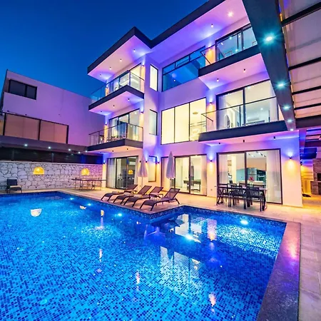 Vila Ceyhun House *